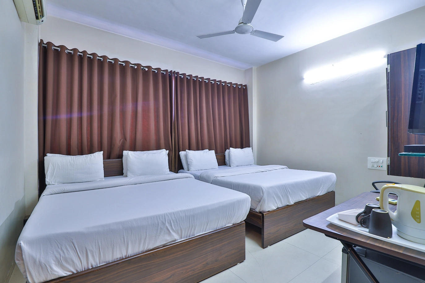 Hotel Nova Vatika, Surat (1)