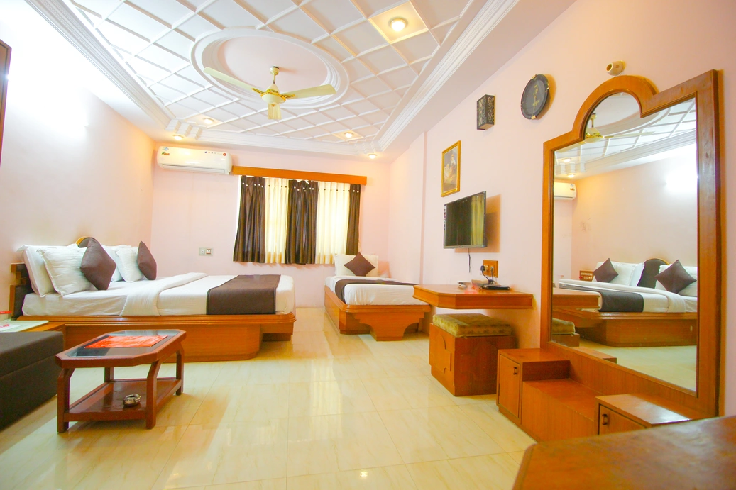 Hotel Nova Upasana Rajkot (1)